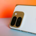 Foto do painel traseiro do Pixel 9 Pro dobra com