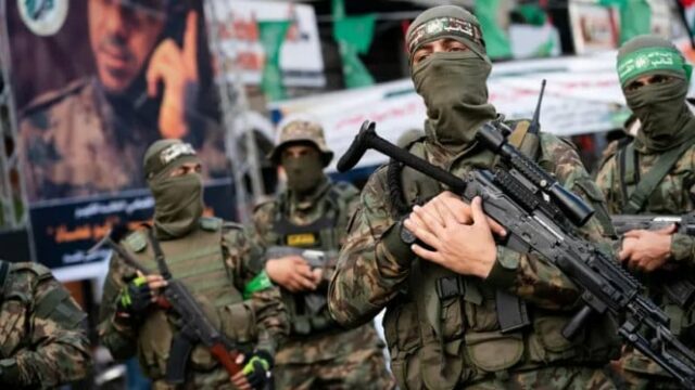 O Hamas apresentou os requisitos de centenas de caminhões de ajuda para entrar em Gaza para continuar as negociações com Israel

