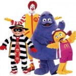 Grimace, o adorável nódulo roxo que faz parte da equipe do McDonaldland há gerações, é ... um paladar