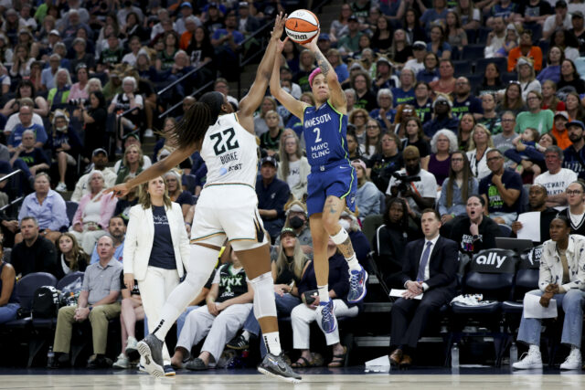 O Minnesota Lynx enfrentará o New York Liberty em um jogo ao vivo da WNBA.



