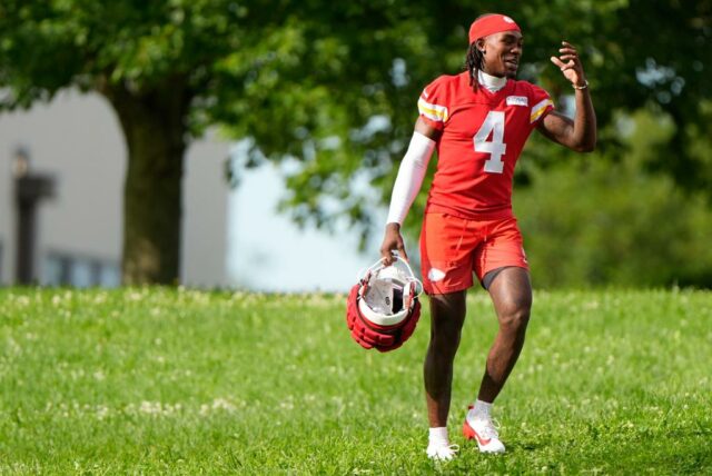 Kansas City Chiefs Rashee Rashee Rice no campo de treinamento.