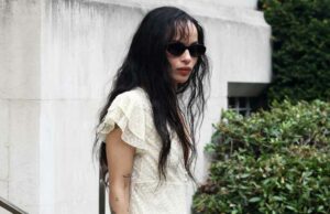 O Saint Laurent Bag de Zoe Kravitz, no valor de US $ 2.500, acompanha tudo – e essa versão de US $ 24 também O Saint Laurent Bag de Zoe Kravitz, no valor de US $ 2.500, acompanha tudo - e essa versão de US $ 24 também