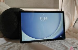 O Galaxy Tab A9+ 5g da Samsung está agora livre de metrô Uma renderização do Samsung Galaxy Tab A9+ no fundo branco