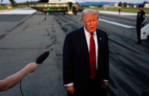 Ó Senhor, como Trump está tentando se esquivar de seu Éfeso tropeçando hoje? Ó Senhor, como Trump está tentando se esquivar de seu Éfeso tropeçando hoje?