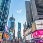 O adolescente abriu fogo na Times Square. Eles foram feridos