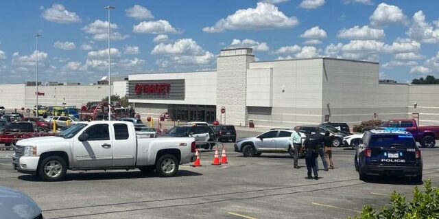 O atirador ativo mata três e fere até cinco na Austin Target Store: Atualizações ao vivo

