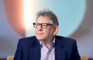 O chefe da UMG, Lucian Gretene, chama de Drake ‘No Like Us’ Demand ‘Ridiculous’ O chefe da UMG, Lucian Gretene, chama de Drake 'No Like Us' Demand 'Ridiculous'