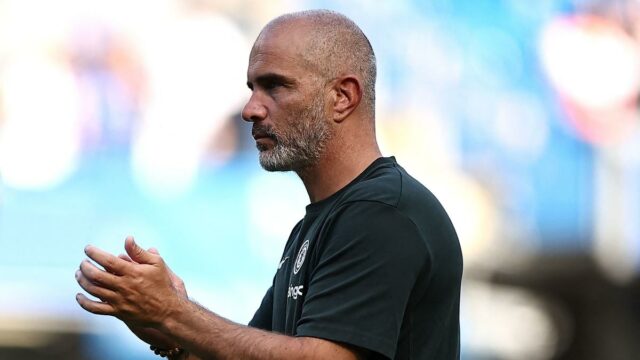 O chefe do Chelsea, Mareska, está ansioso para assinar um novo zagueiro como uma capa de Colwill

