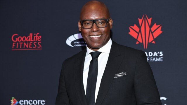 O chefe do TIFF nega o documentário de 7 de outubro 'The Way Between Us' foi retirado devido à censura

