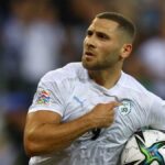 O clube alemão defende a retirada da compra do jogador israelense Sean Weisman por causa de suas publicações em Gaza