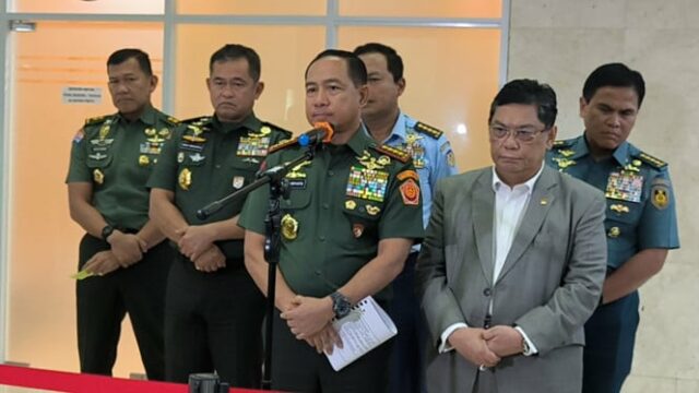 O comandante de Kopassus, Marine e Kopasgat liderado por três estrelas, tornou -se um comandante do corpo

