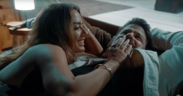 Johnny Bananas e Dee Valladares Showmance no desafio levam a 1 parede de parede