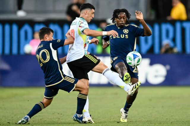Cristian Arango #9 O San Jose -erdbieben está ferido no campo contra o Vancouver Whitecaps no primeiro tempo no PayPal Park em 9 de agosto de 2025 em San Jose, Califórnia. (Foto de Eakin Howard/Getty Images)