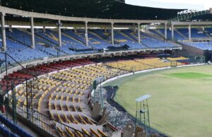 O estádio Chinnaswamy não consegue a liberação da polícia; KSCA desloca o troféu Maharaja T20 para Mysuru O estádio Chinnaswamy não consegue a liberação da polícia; KSCA desloca o troféu Maharaja T20 para Mysuru