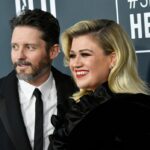 O ex-homem de Kelly Clarkson encontrou seu "parceiro na vida" com seu assistente