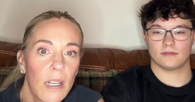 Kate Gosselin e Jon Gosselin, juntamente com suas filhas gêmeas e sextulets hoje, em 2 de outubro de 2007.
