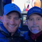 O filho de Reba McEntire chora a perda do irmão Brandon Blackstock: "Ele me ensinou muito"