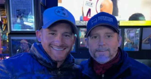 O filho de Reba McEntire chora a perda do irmão Brandon Blackstock: "Ele me ensinou muito"

