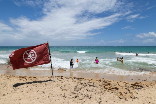 O furacão Erin explode força a uma tempestade da categoria 5 no Atlântico, perto das ilhas do Caribe

