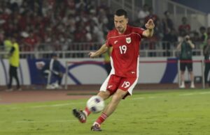 O futuro de Thom Haye começou a se desenvolver, continuando sua carreira na liga alemã? O futuro de Thom Haye começou a se desenvolver, continuando sua carreira na liga alemã?