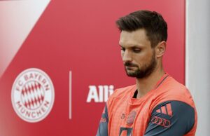 O goleiro do Bayern de Munique revela que seu filho de seis anos morreu há algumas semanas após uma doença grave O goleiro do Bayern de Munique, Sven Ulreich, anunciou a trágica morte de seu filho de seis anos que segue