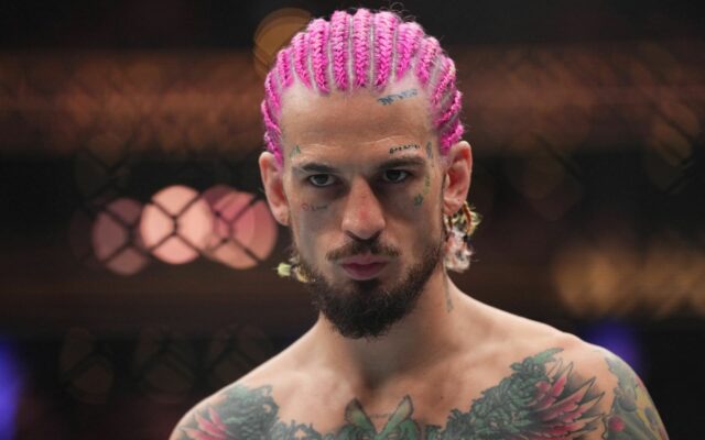 O ícone do UFC defende Ilia Topuria das críticas, o cinto de Sean O'Malley estava errado para o resto de Max Holloway 2025: MMA News Roundup

