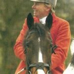 Guy Avis, 76 anos, morreu enquanto participava de uma caça à caça de Heythrop com 90 outros pilotos quando seu cavalo se recusou a pular uma cerca