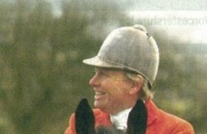 O inquérito soube que o piloto veterano de 76 anos morreu quando caiu do cavalo durante a caça, poucas horas depois de definir aromas para um evento. Guy Avis, 76 anos, morreu enquanto participava de uma caça à caça de Heythrop com 90 outros pilotos quando seu cavalo se recusou a pular uma cerca