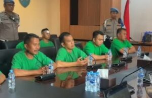 O inspetor -geral Asep EDI descarregou a identidade de 7 Brimob em The Deadly Rantis, agora sendo jogada em Patsus por causa da violação ética! O inspetor -geral Asep EDI descarregou a identidade de 7 Brimob em The Deadly Rantis, agora sendo jogada em Patsus por causa da violação ética!