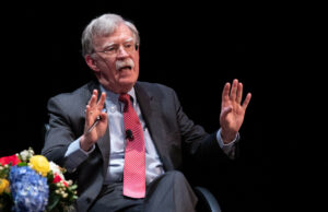 O lar de John Bolton invadido pelo FBI: atualizações ao vivo O lar de John Bolton invadido pelo FBI: atualizações ao vivo
