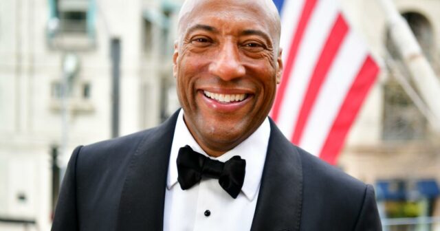 O magnata da mídia Byron Allen vende 10 estações de televisão para a Gray Media

