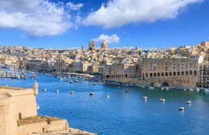 O melhor porto de cruzeiro do mundo está na Europa, vencendo Sydney e Bahamas. Quarto com vista! Os passageiros de cruzeiro navegando para a capital listada na UNESCO de Malta, Valletta, encontram-se no porto mais bonito do mundo, de acordo com a tecnologia de rastreamento ocular que registrou o que os passageiros olhavam