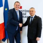 O ministro dos Transportes Dudy celebrará a construção da França LRT Bandung
