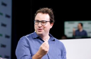 Funcionários do Google e da OpenAI apoiam a posição do Pentágono da Anthropic em carta aberta Anthropic Co-Founder & CEO Dario Amodei speaks onstage during TechCrunch Disrupt 2023 at Moscone Center.