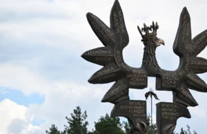 O monumento de escultura “Wołyńska” em Podkarpacie foi devastado. A polícia está procurando o agressor O monumento de escultura "Wołyńska" em Podkarpacie foi devastado. A polícia está procurando o agressor