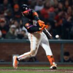 O ótimo dia de Case Schmitt em Milwaukee ajudou os gigantes do SF a encerrar uma derrota de quatro jogos