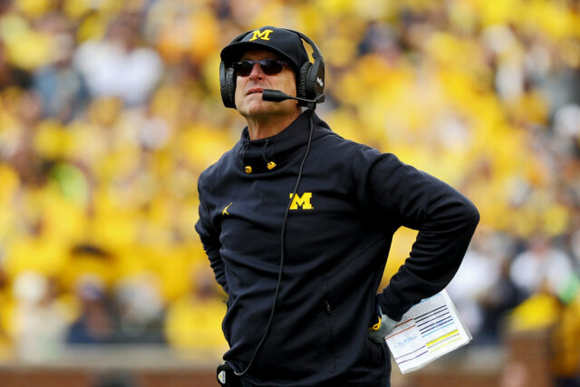 O papel de Jim Harbauil em Michigan, Connor Stalions, revelou

