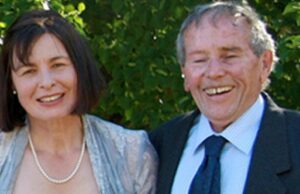 O parlamento suspenso da Tasmânia deixa a avó assassina não conta metade dele Hobart Avia Susan Neill-Fraser falhou na segunda tentativa da Suprema Corte da Austrália de ser perturbada por sua condenação por homicídio. Nos 68 anos, quando é condenado por 23 anos das bandas por matar um parceiro Bob Chappell a bordo de um iate de um casal, quatro ventos na Austrália 2009.