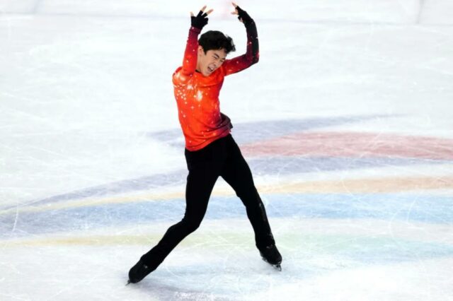O patinador olímpico dos EUA Nathan Chen Skiping 2026 Medical School Games

