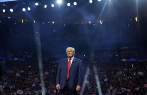 O pedágio mais atual de Trump certamente atingirá sua base com força- e mijará todo mundo O presidente Donald Trump fala durante um evento para anunciar novas tarifas no jardim de rosas na Casa Branca, quarta -feira, 2 de abril de 2025, em Washington. (AP Photo/Mark Schiefelbein)