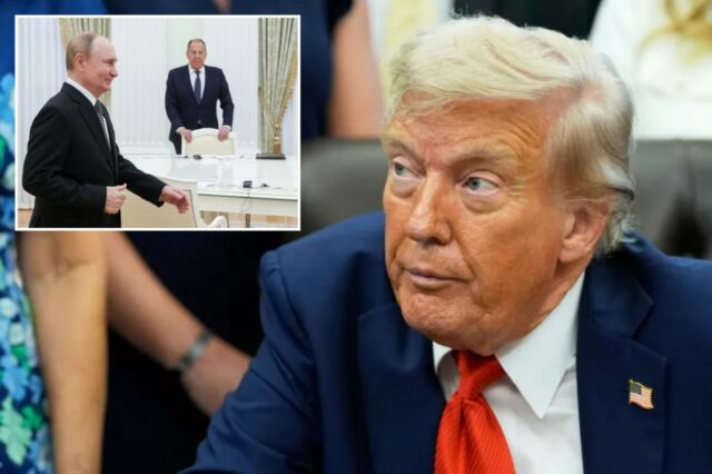 Vladimir Putin e Sergei Lavrov se encontram com o Ministro de Relações Exteriores da Índia.