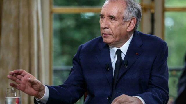 O primeiro -ministro francês diz 'destino da França' em jogo em votação de confiança

