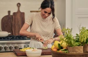 O príncipe Harry e Meghan ficam com a Netflix, mas com um tratamento menor O príncipe Harry e Meghan ficam com a Netflix, mas com um tratamento menor