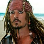 O produtor de 'Piratas do Caribe' conversou com Johnny Depp sobre o retorno de Jack Sparrow em 'Pirates 6': 'se ele gostar da maneira como a parte é escrita, acho que ele faria isso'