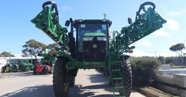 O pulverizador 616R SP de John Deere é bom ou o spray grosso é feito

