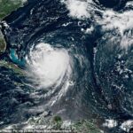 Medo de que o furacão Erin (foto) pudesse trazer uma parede de chuva de 600 milhas para o Reino Unido após um estado de emergência declarado em partes da Carolina do Norte nos EUA