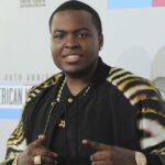 Arquivo - Sean Kingston, a direita e sua mãe Jan. Turner alcançam o 40º aniversário American Music Awards, 18 de novembro de 2012, em Los Angeles. (Foto de Jordan Strauss / Invision / AP, arquivo)