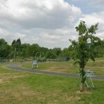 O requerente de asilo sudaneses Edris Abdelrazig, 30, foi preso e acusado de supostamente tentar sequestrar uma menina de 10 anos perto de Walnut Tree Play Field (foto) em Stockport, Greater Manchester
