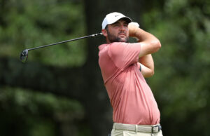 O ‘root’ de Scottie Scheffler para Rory McIlroy durante o campeonato da turnê O 'root' de Scottie Scheffler para Rory McIlroy durante o campeonato da turnê