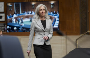 O supervisor do CDC faz o esforço de White Home para removê -la O secretário de Saúde e Serviços Humanos, Robert F. Kennedy Jr., fala durante um evento com o presidente Donald Trump ao melhorar o acesso dos americanos aos seus registros médicos na sala leste da Casa Branca, quarta -feira, 30 de julho de 2025, em Washington. (AP Photo/Mark Schiefelbein)